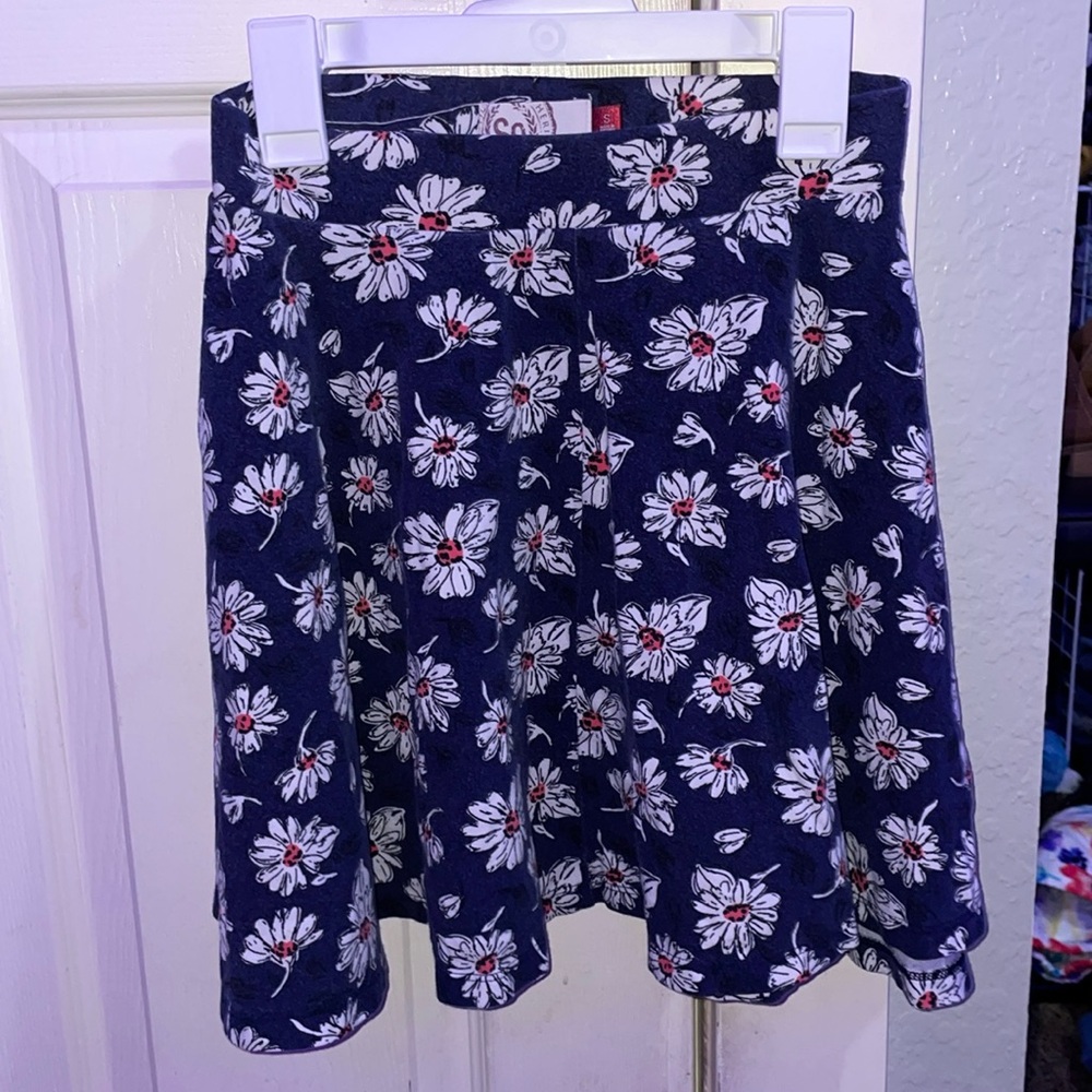 Cute deep blue skirt with flowers!